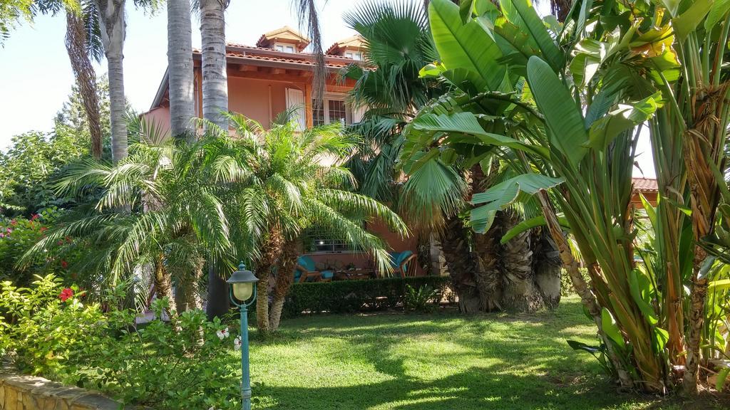 Il Giardino Delle Jacaranda Bed & Breakfast Talsano Exterior foto