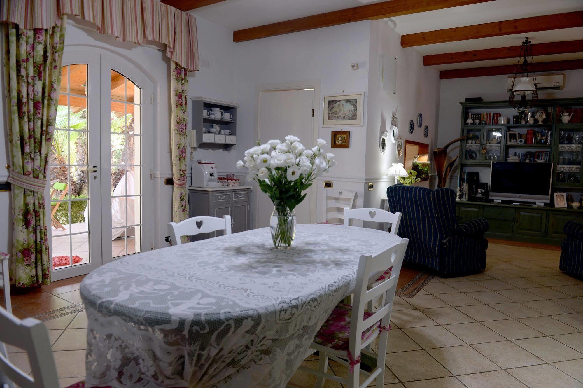 Il Giardino Delle Jacaranda Bed & Breakfast Talsano Exterior foto